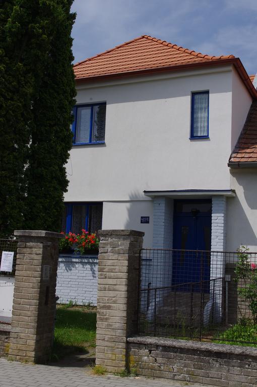 Penzion U Thuje Trebon Exterior photo